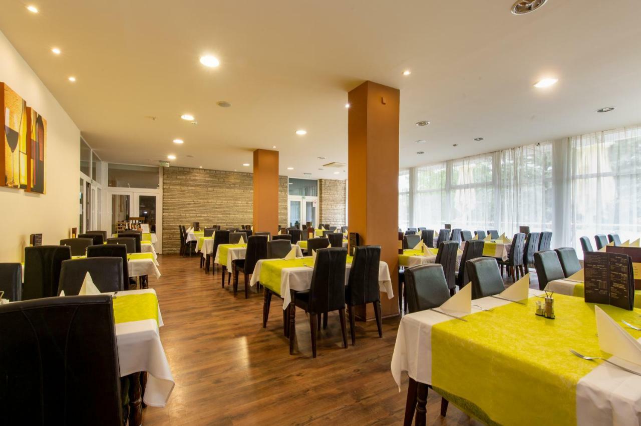 Hotel Fit Heviz Exterior photo
